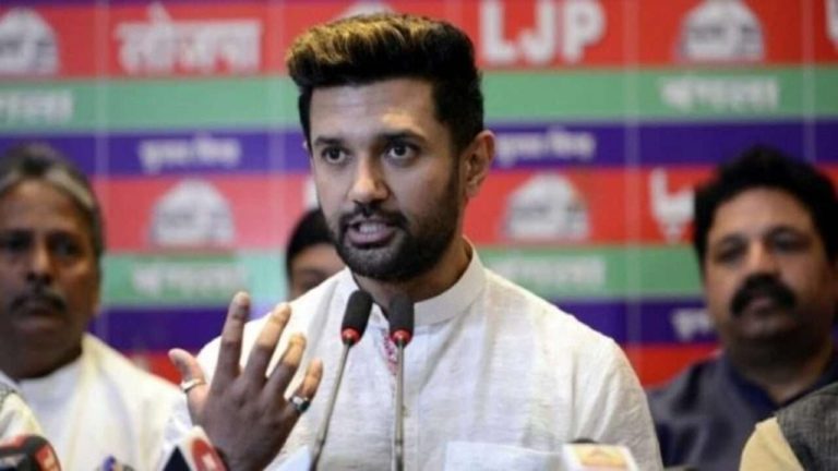 चिराग पासवानः बेगानी शादी में अब्दुल्ला दीवाना या शिखंडी