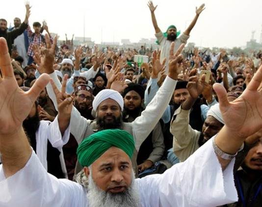 सात धुरंधर देवियों को नमन