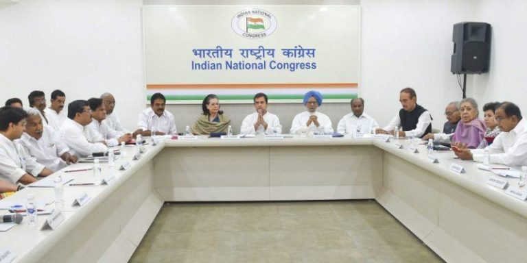 सोनिया की बुलाई बैठक में मौन टूटा पर असंतोष बाकी 