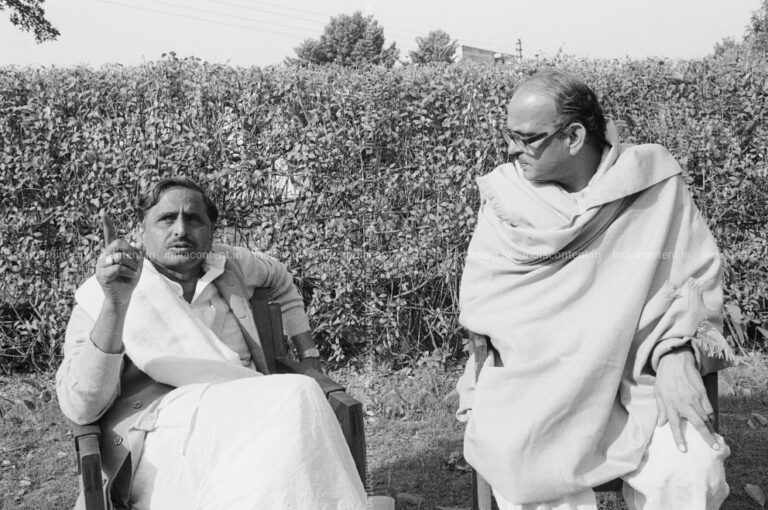 वरना एनकाउंटर हो जाता, साइकिल से इटावा से खेत-खेत दिल्ली भागे थे मुलायम सिंह यादव