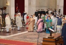 एक तीर कितने निशाने, गिनते गिनते थक जाओगे मियां!