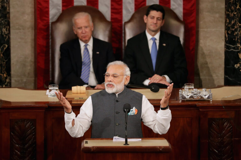 मीडिया की नज़र में मोदी की अमेरिका यात्रा के निहितार्थ