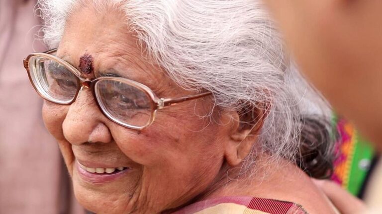 मन्नू भंडारी के जाने पर उनके होने की याद में…