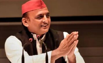 मोदी-शाह के जाल में फंस गए अखिलेश