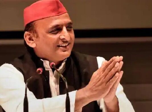 मोदी-शाह के जाल में फंस गए अखिलेश