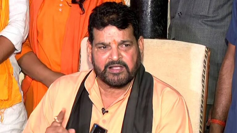 अयोध्‍या में रैली कर अपनी ताकत दिखाएंगे बृजभूषण, भाजपा ने बनाई दूरी