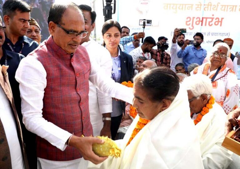 हवाई यात्रा से तीर्थदर्शन कराने वाला देश का पहला राज्य बना मध्‍यप्रदेश
