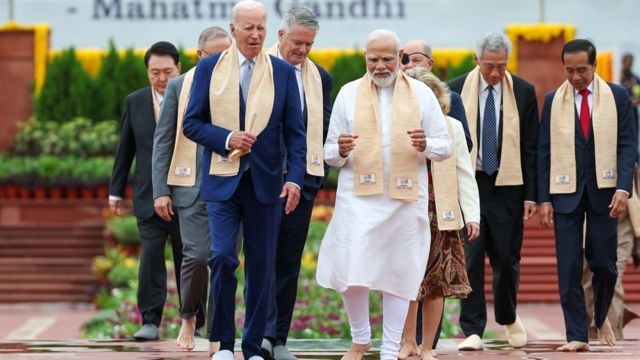 modi with tem g 20 at rajghaat