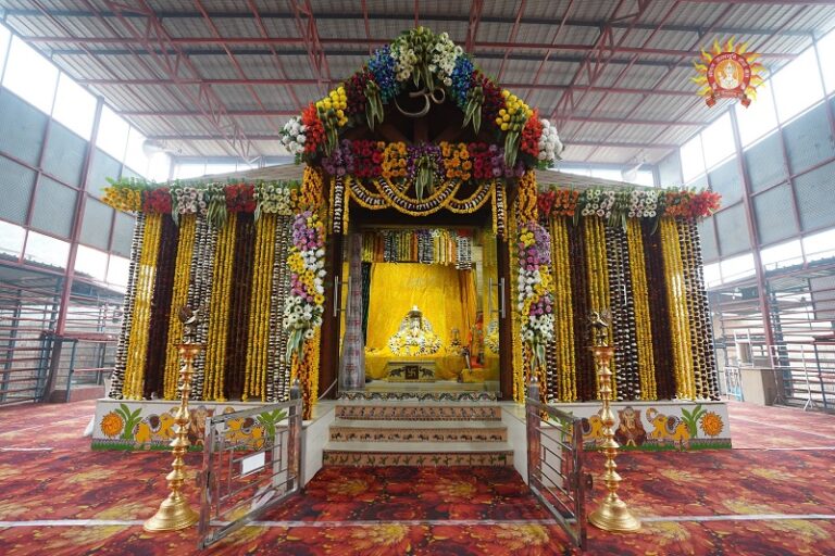रामलला को भक्‍तों ने भेजे कई उपहार, गुजरात से नगाड़ा तो कन्नौज से स्पेशल इत्र पहुंचा अयोध्‍या