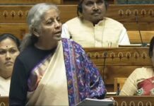 वित्त मंत्री ने कांग्रेस पर लगाया आर्थिक कुप्रबंधन का आरोप, बोलीं- अगर वे होते तो देश का क्या होता