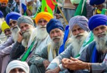 किसानों से फिर बातचीत करना चाहता है केन्द्र, आंदोलन दो दिन के लिए स्थगित