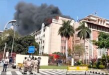 भोपाल के सरकारी दफ्तर वल्लभ भवन में लगी भीषण आग, रेस्क्यू के लिए बुलानी पड़ी सैना, कांग्रेस ने भ्रष्टाचार का लगाया आरोप