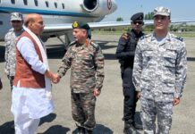 एक साथ आज़ाद हुए दो देश- एक लोकतंत्र की जननी, दूसरा आतंकवाद का जनक
