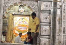 बिना किसी अवरोध के भक्त और भगवान् आमने सामने