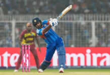 वानखेड़े की आतिशबाजी में धुआं हुए कई रिकॉर्ड