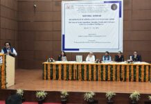 सामाजिक मुद्दों के प्रति अंग्रेजी के मुकाबले हिन्दी पत्रकारिता ज़्यादा गंभीर