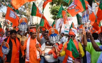 भाजपा द्वंद्व और मतदाता दुविधा में