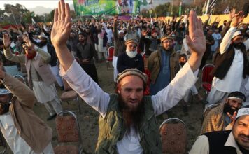 डेमोग्राफी बदले बिना नहीं सुधरेंगे कश्मीर के हालात