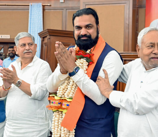 ’पापा आप मुख्यमंत्री नहीं बन पाए लेकिन मैं बनकर दिखाऊंगा’