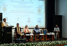 परंपरा और आधुनिकता के बीच संवाद जरूरी