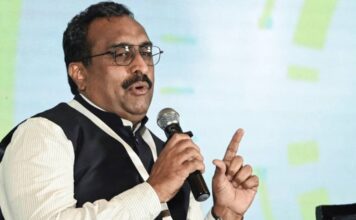 राम माधव किसका खेल खेल रहे