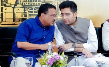 धूर्तता की लड़ाई में केजरीवाल से हार गए राघव चड्ढा