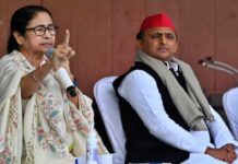 मोदी के दो दांव और अखिलेश-ममता चित