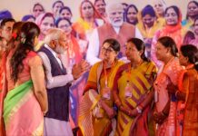 नेहरू-गांधी परिवार: जनतंत्र के आवरण में डिक्टेटर