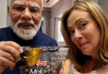 लोकल को ग्लोबल बनाना मोदी से सीखें