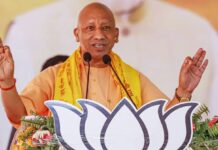योगी ने मुसलमानों से दंगे का अधिकार छीनकर बदल डाली सियासत